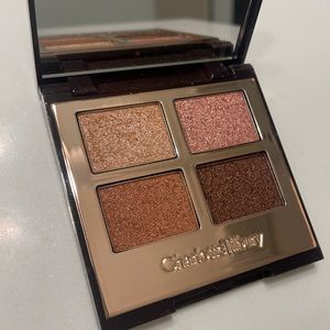 Charlotte Tilbury pillow talk luxury pallet of pops.